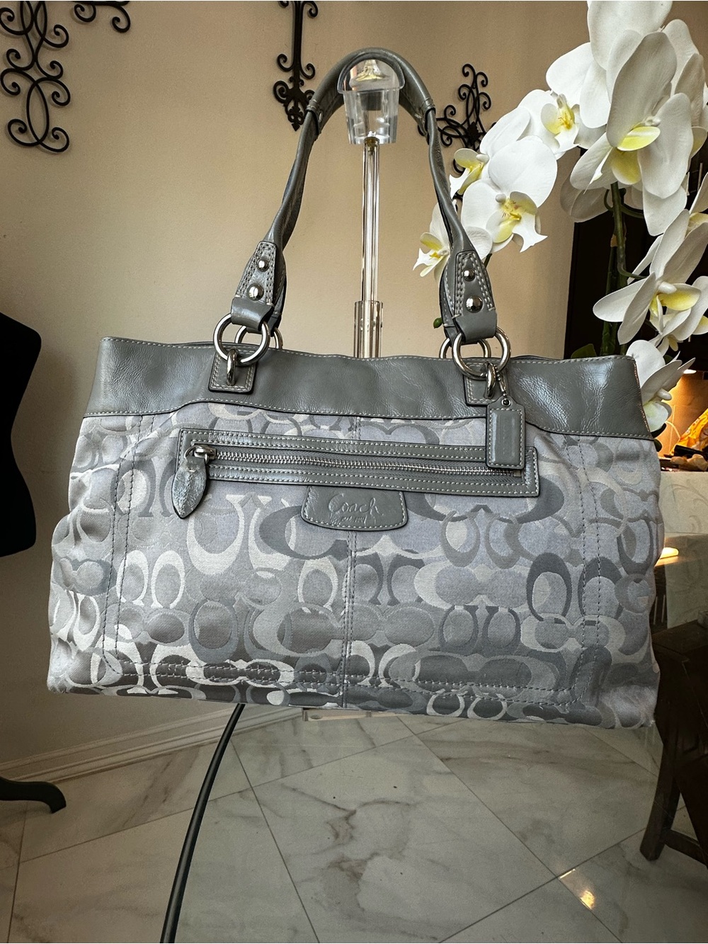 Coach Penelope Signature Sateen satchel in a grey and silver - Picture 8 of 11